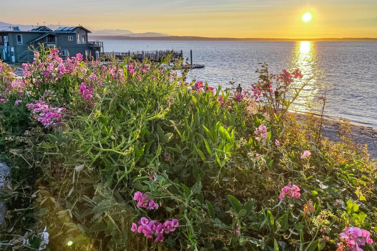 Spyglass Beach House Freeland Exterior photo